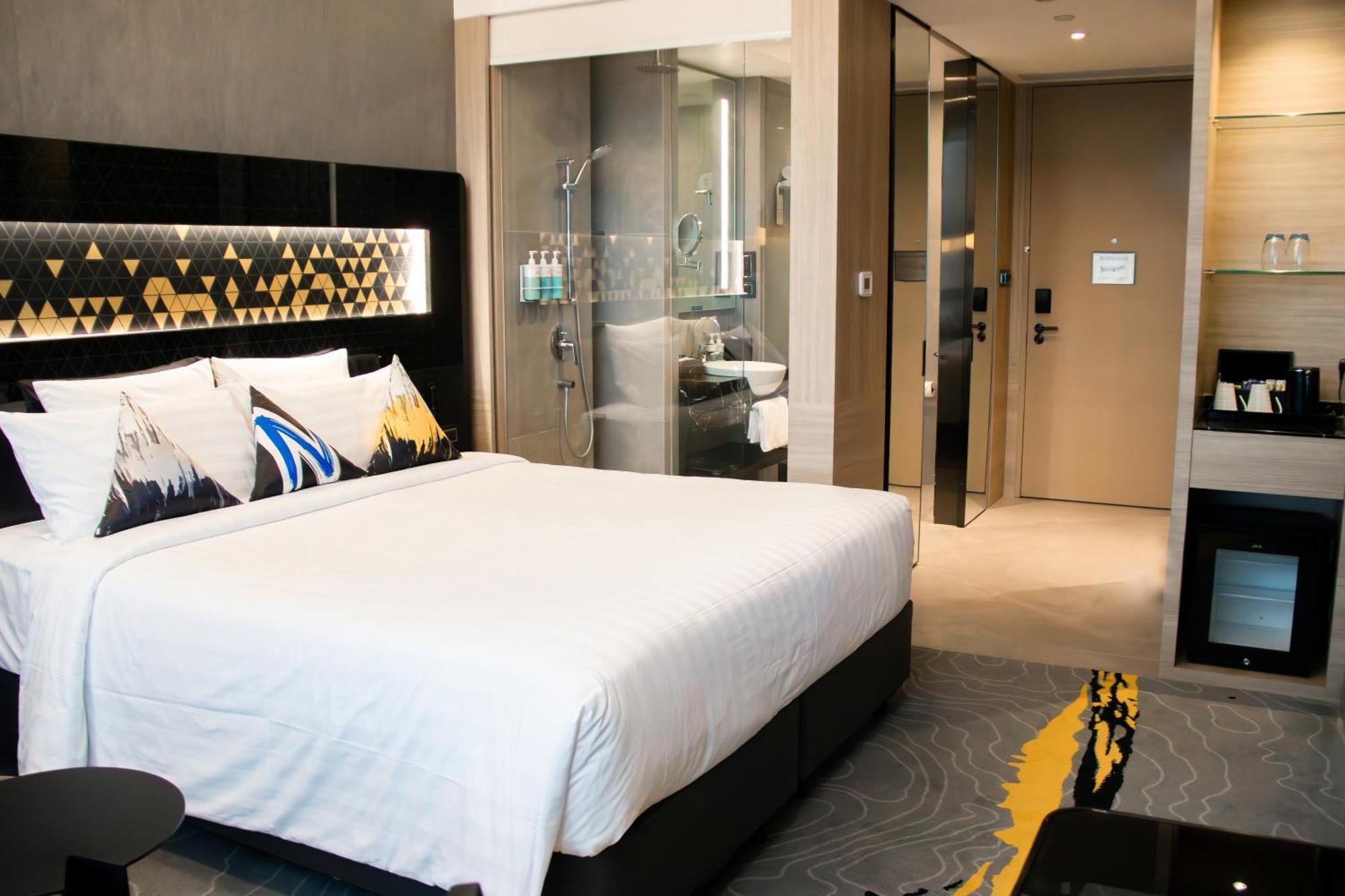 Novotel Singapore On Stevens Exterior photo